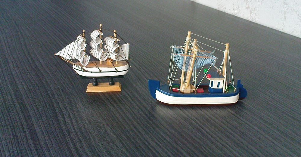 Maquettes bateaux en bois
Décoration