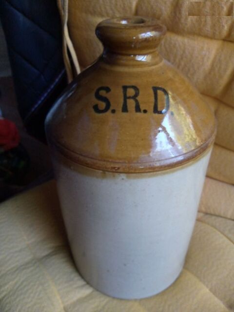 bonbonne grès S.R.D. 25 Beauchamp (95)