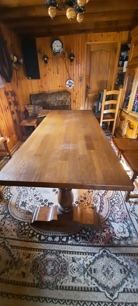 table salle a manger 170 Saint-Romain-d'Urf (42)