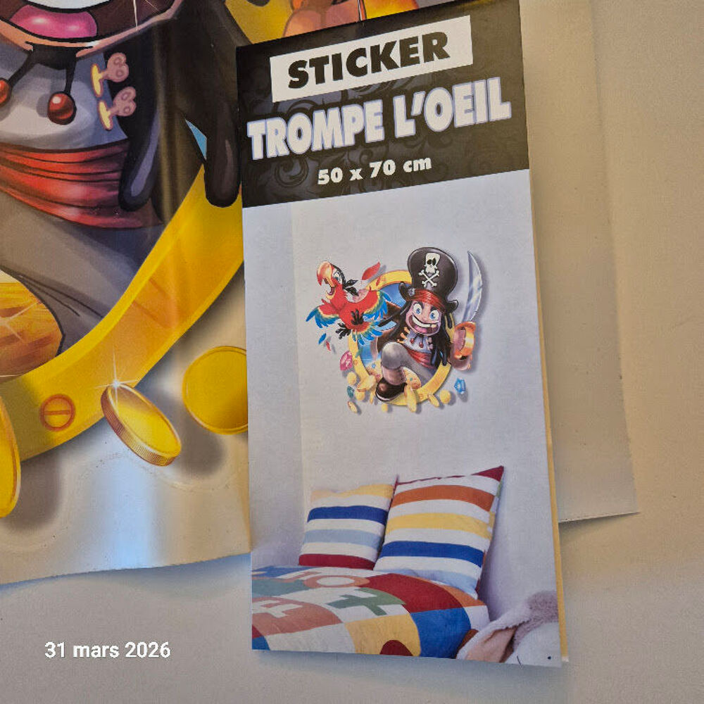 Grande vitrophanie pirate pour d&eacute;cor de mur lisse enfant 50 Décoration