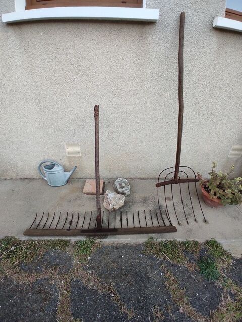 Outils en bons Longchamp Q:30  382 Soullans (85)