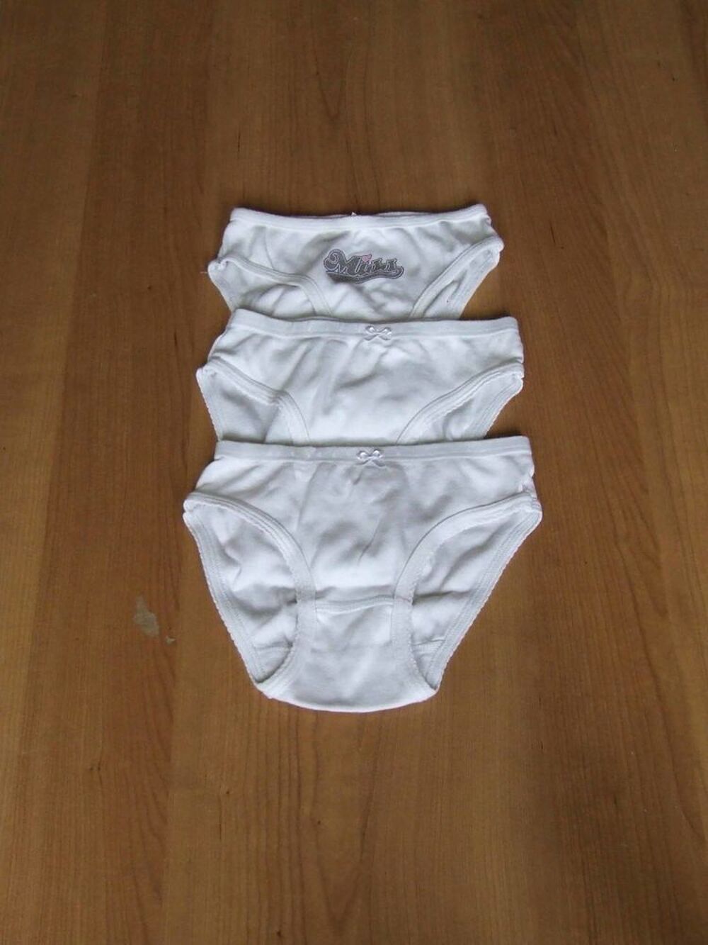 Lot 1, 3 culottes, Blanc, 6 8 ans, TBE Vêtements enfants