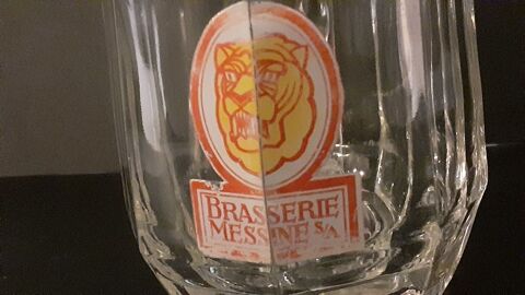 Une chope  en verre  Brasserie  Messine 50 Lamotte-Beuvron (41)
