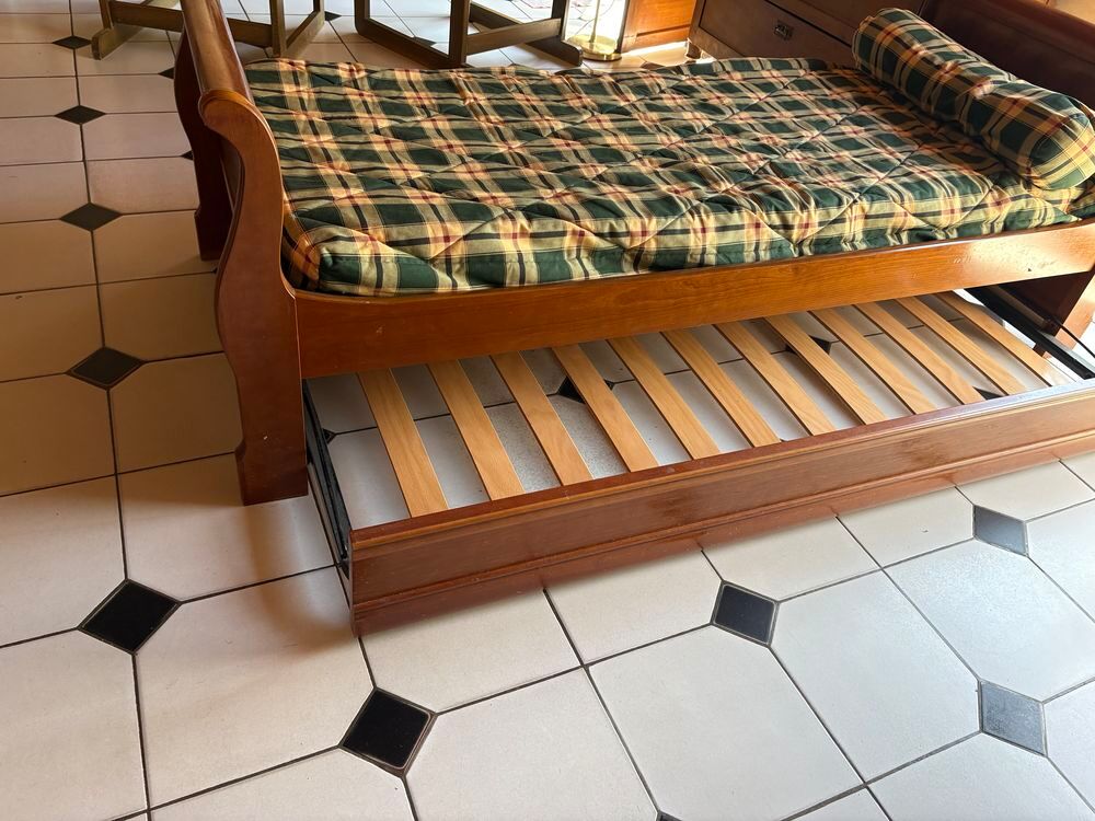 Lit bateau avec sommier et tiroir avec 2&egrave;me sommier Meubles