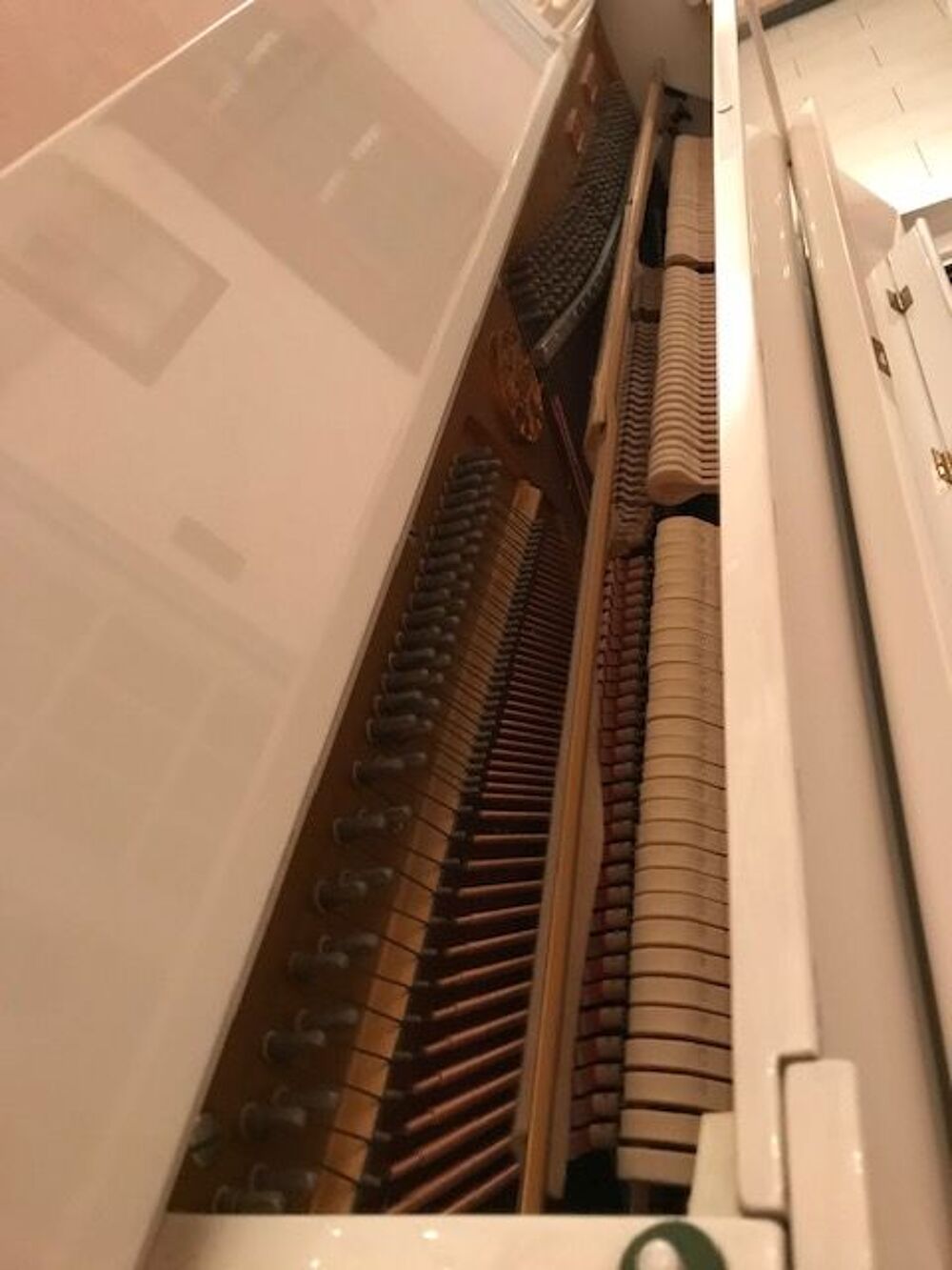 PIANO DROIT HOHNER LAQUE BLANC Instruments de musique