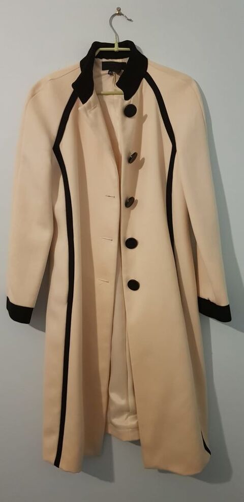 Veste Beige Zara Woman ? Taille M 25 Saint-Denis (93)