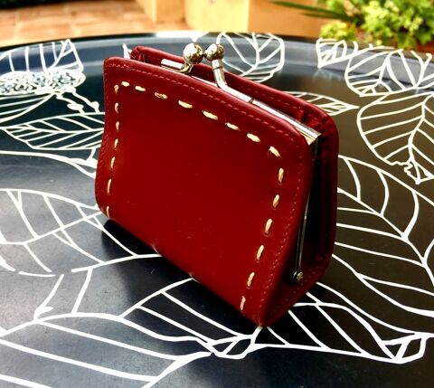 Porte-monnaie en Cuir v�ritable, �tat neuf 6 L'Isle-Jourdain (32)