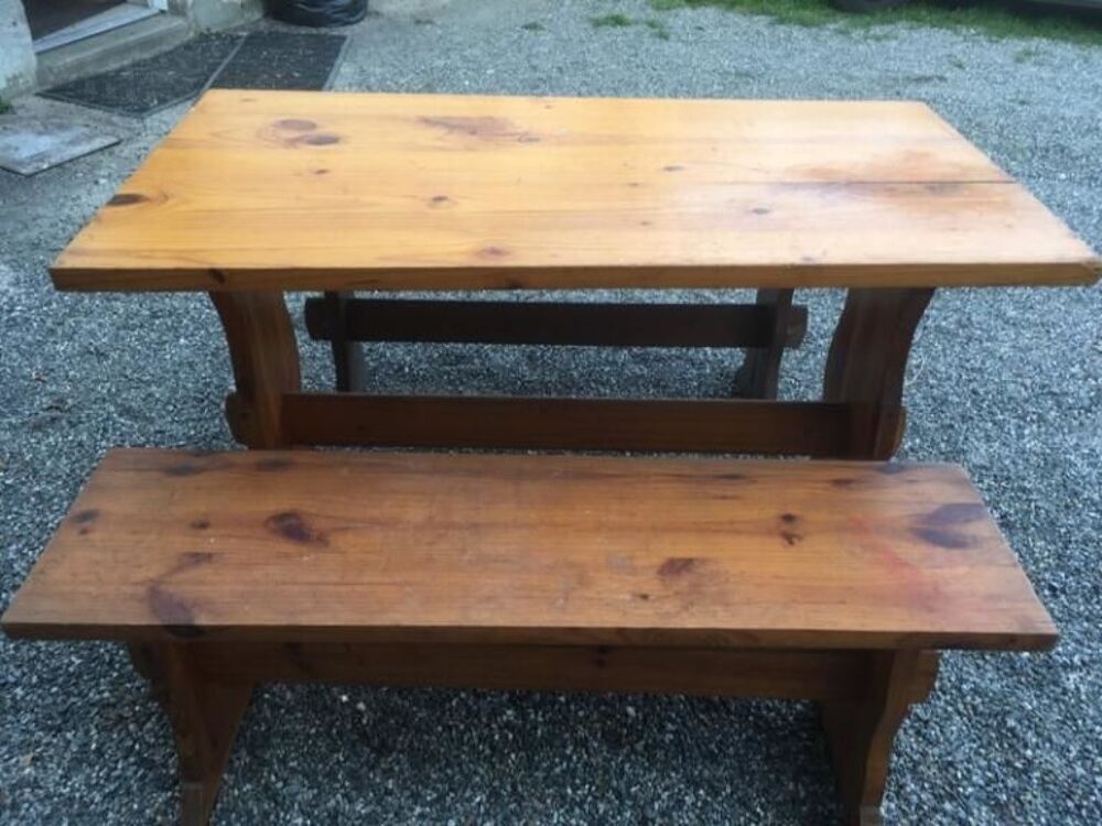 Table bois et 2 bancs Meubles