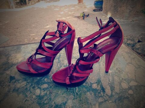 Buffalo London (sandales  Bordeau ) en 40 50 Istres (13)