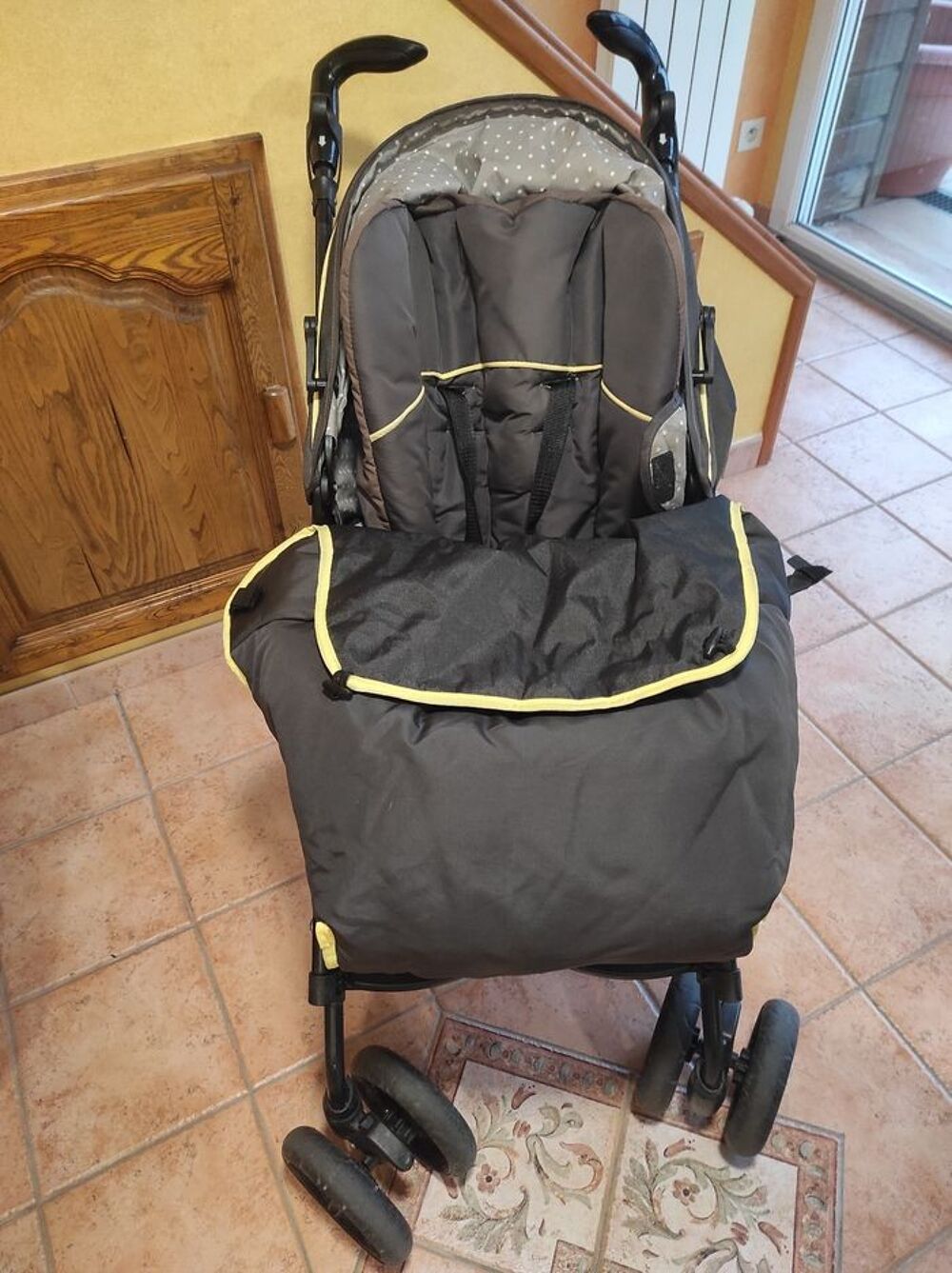 Lot trio poussette combin&eacute; Nacelle et si&egrave;ge auto coque Puériculture