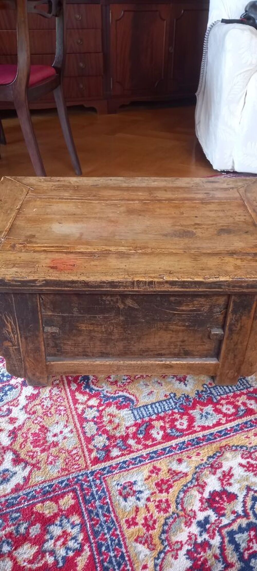 Table basse chinoise ancienne Kang en orme XIXe si&egrave;cle 