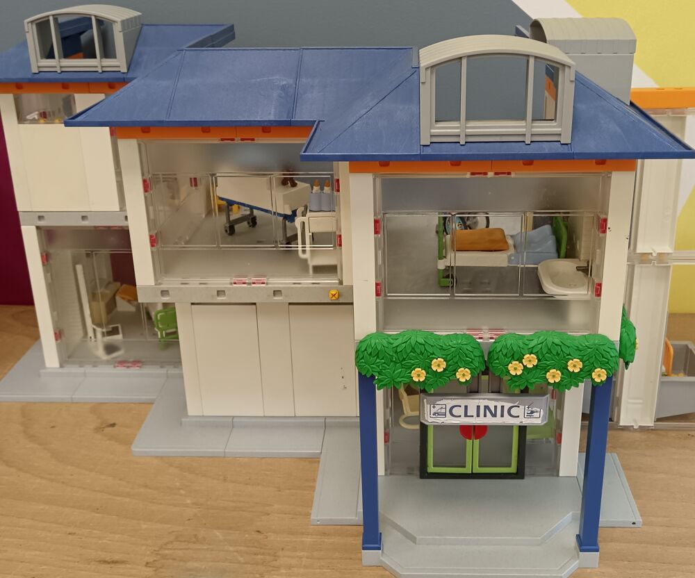 Clinique hopital playmobil Jeux / jouets