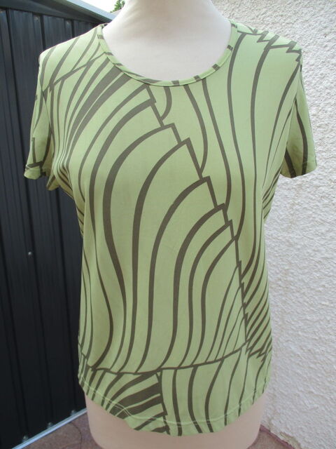 Tee-shirt à Manches Courtes - Taille 2 (Taille petit) 2 La Ferté-Alais (91)