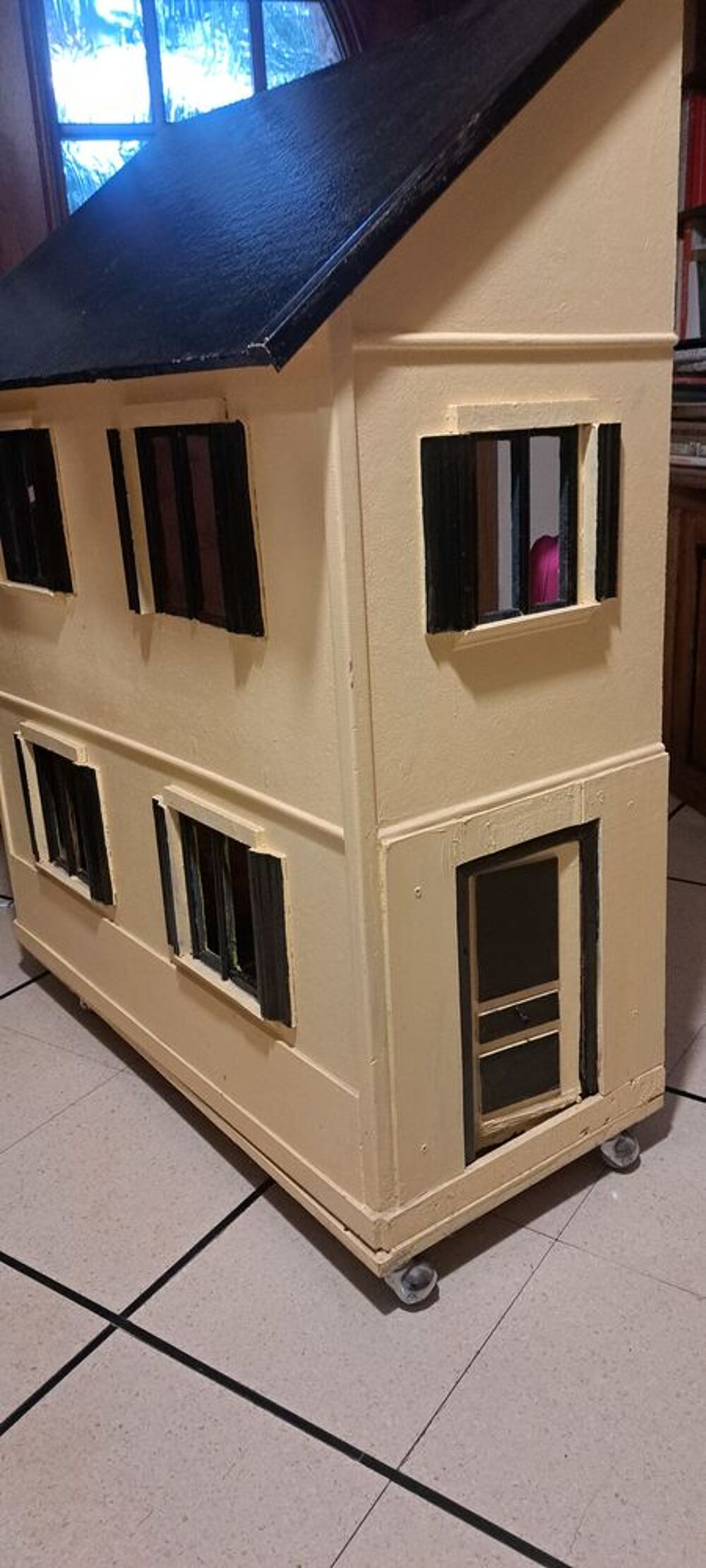 Maison de poup&eacute;es en bois Jeux / jouets