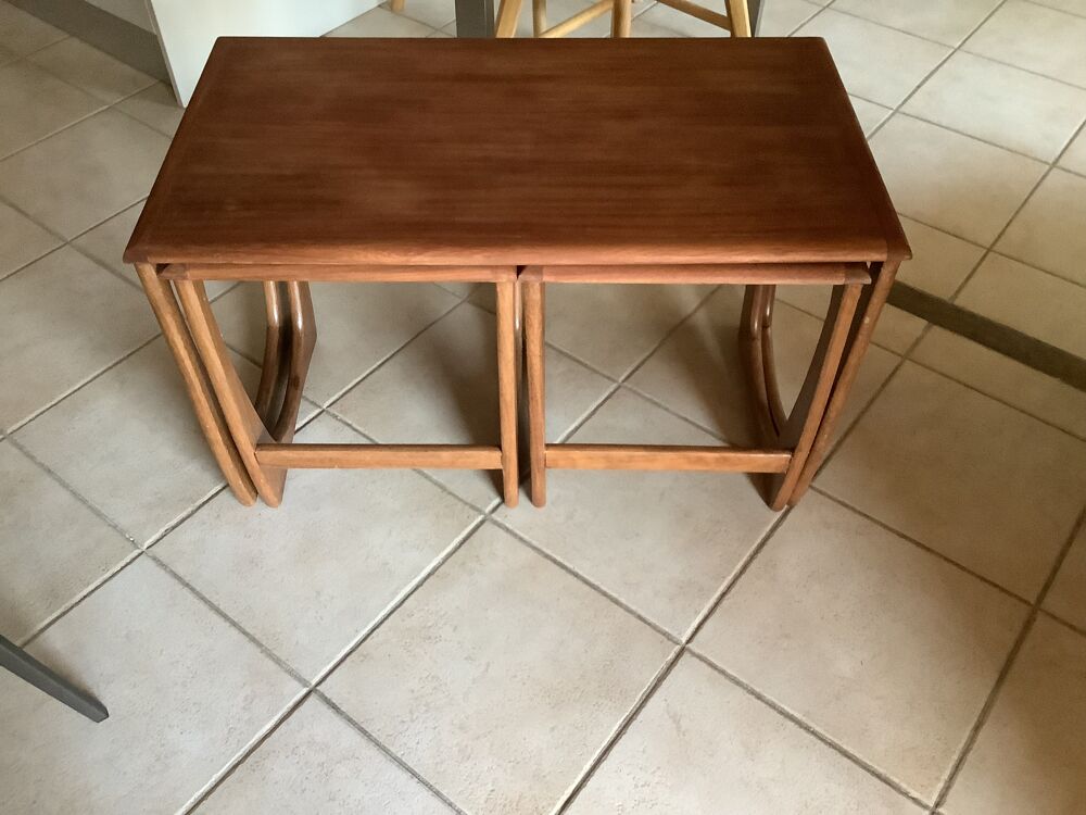 Tables gigogne scandinave en teck Meubles
