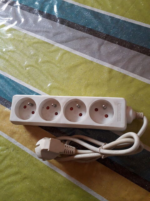 MULTIPRISE. 5 Fr�vent (62)