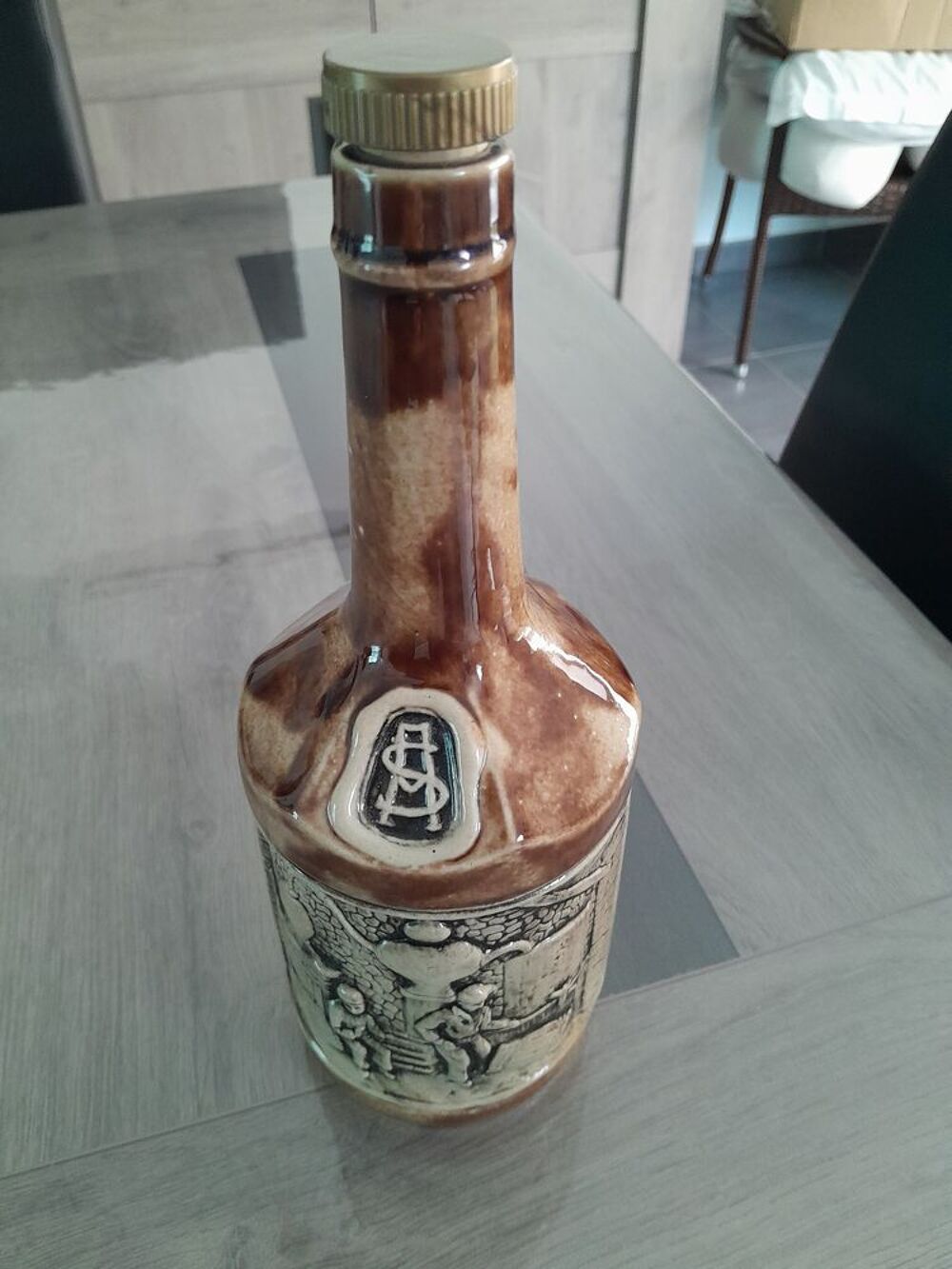 BOUTEILLE VIDE EN PORCELAINE TEL / 0627473514 