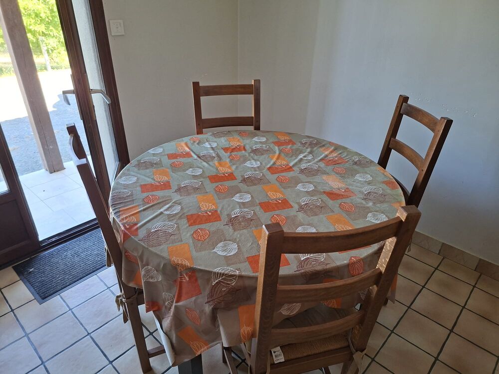 Table 4 personnes Meubles