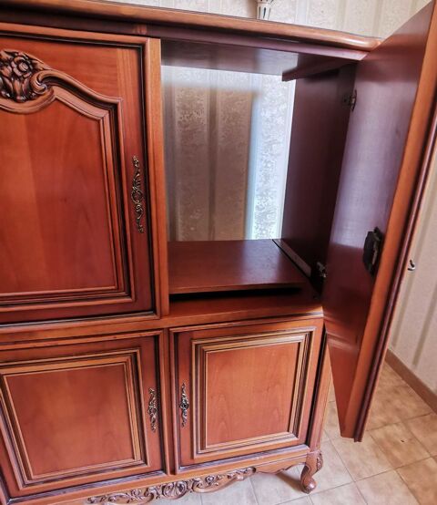 meuble t�l� type Louis 15 en merisier massif 50 Flassans-sur-Issole (83)