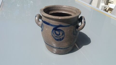 POT ANCIEN EN GRES 5 Mandelieu-la-Napoule (06)