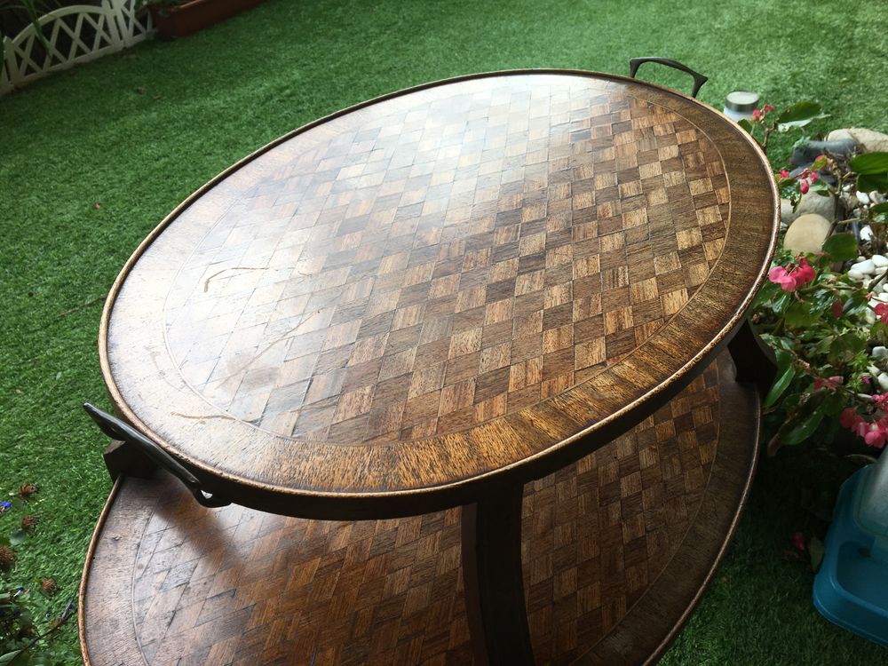 Table &agrave; th&eacute; marquet&eacute;e Meubles