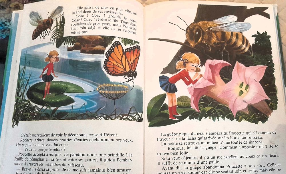  LOT de 4 livres pour enfants Livres et BD