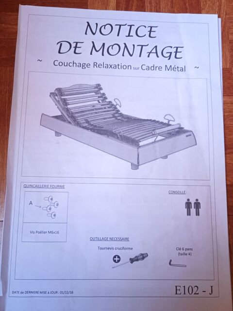  Lit médicalisé tout confort avec  sommier articulé+Matelas. Couëron (44)