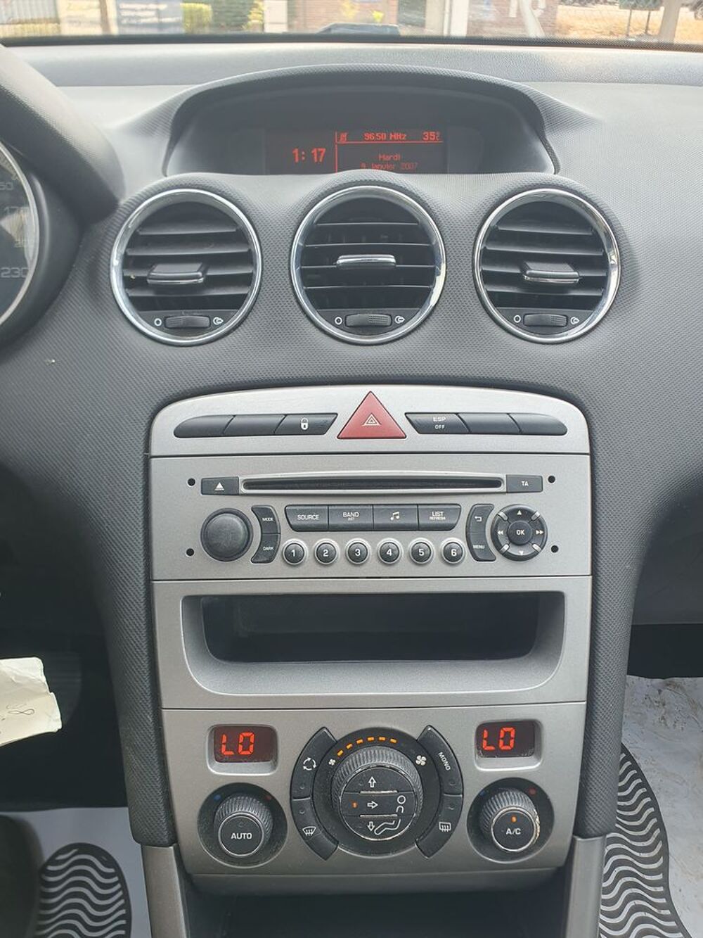 308 1.6 HDi 92ch FAP Active 2013 occasion 28000 Chartres