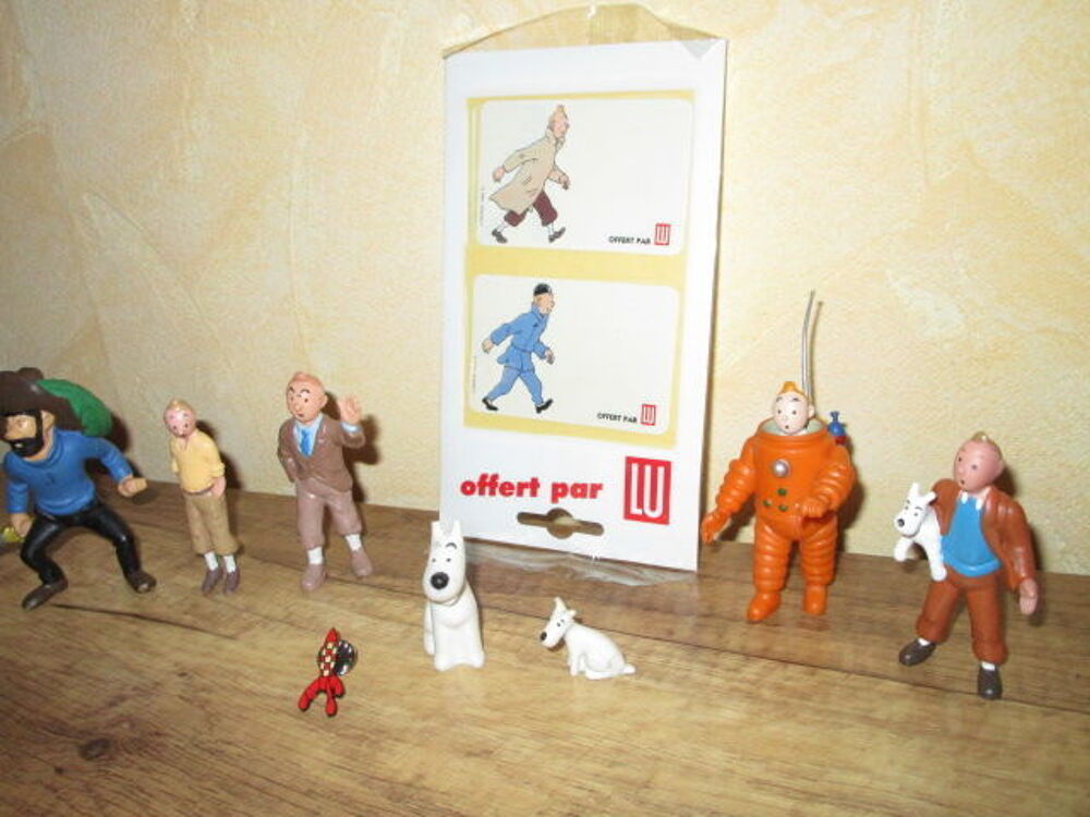 LOT irf58 FIGURINE TINTIN ET MILOU PUBLICITAIRE "LU" 
