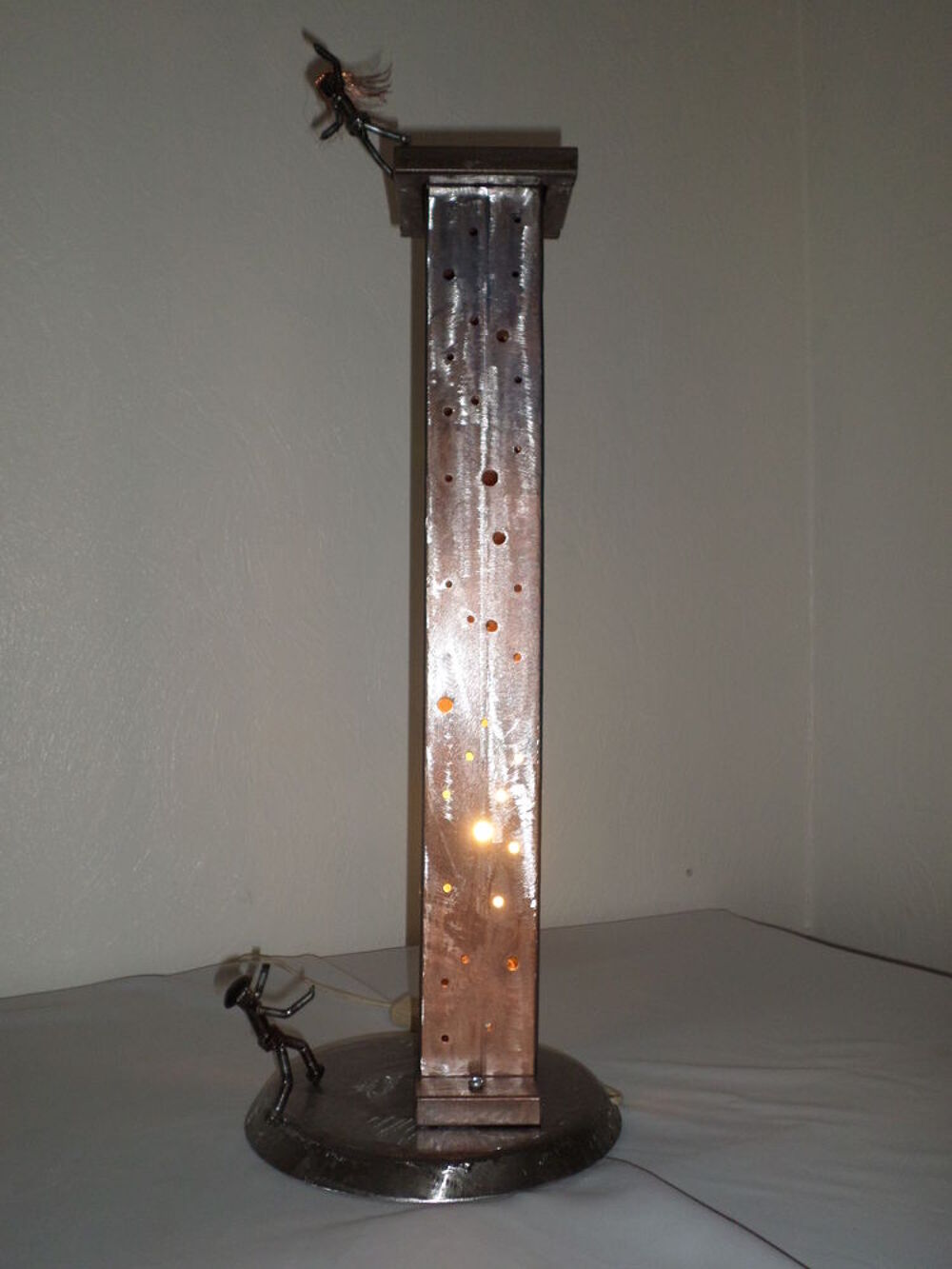 SCULPTURE LAMPE 