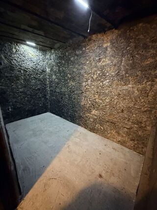  Remise / Grange � louer 1 pi�ce 6 m� Paris