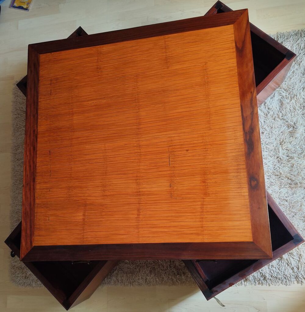 Tr&egrave;s belle table basse chinoise ancienne Meubles