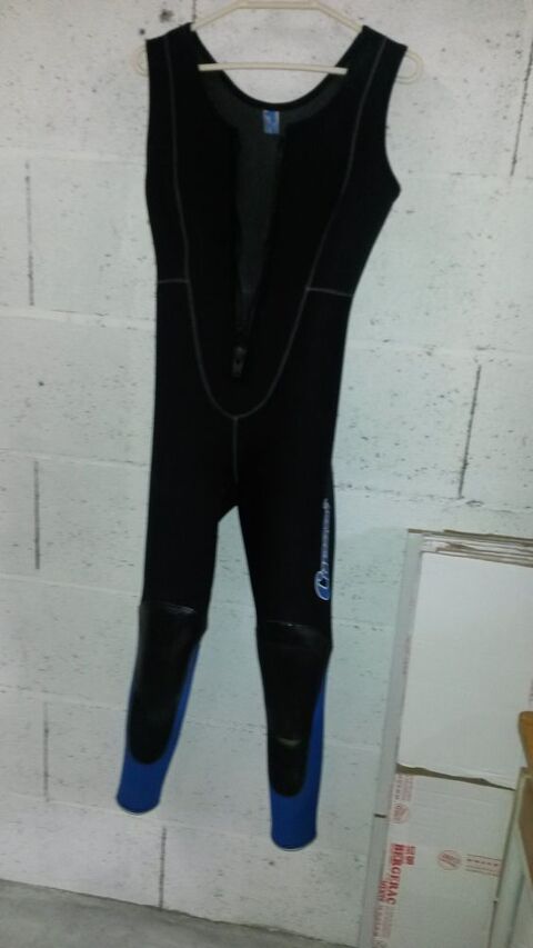 vends combinaison et veste canyon taille L 90 Domrat (03)