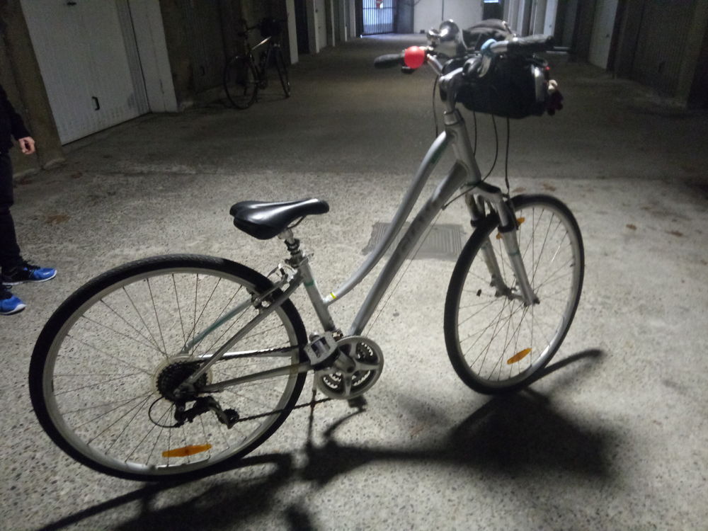 VELO DE VILLE FEMME 27 POUCES Vélos