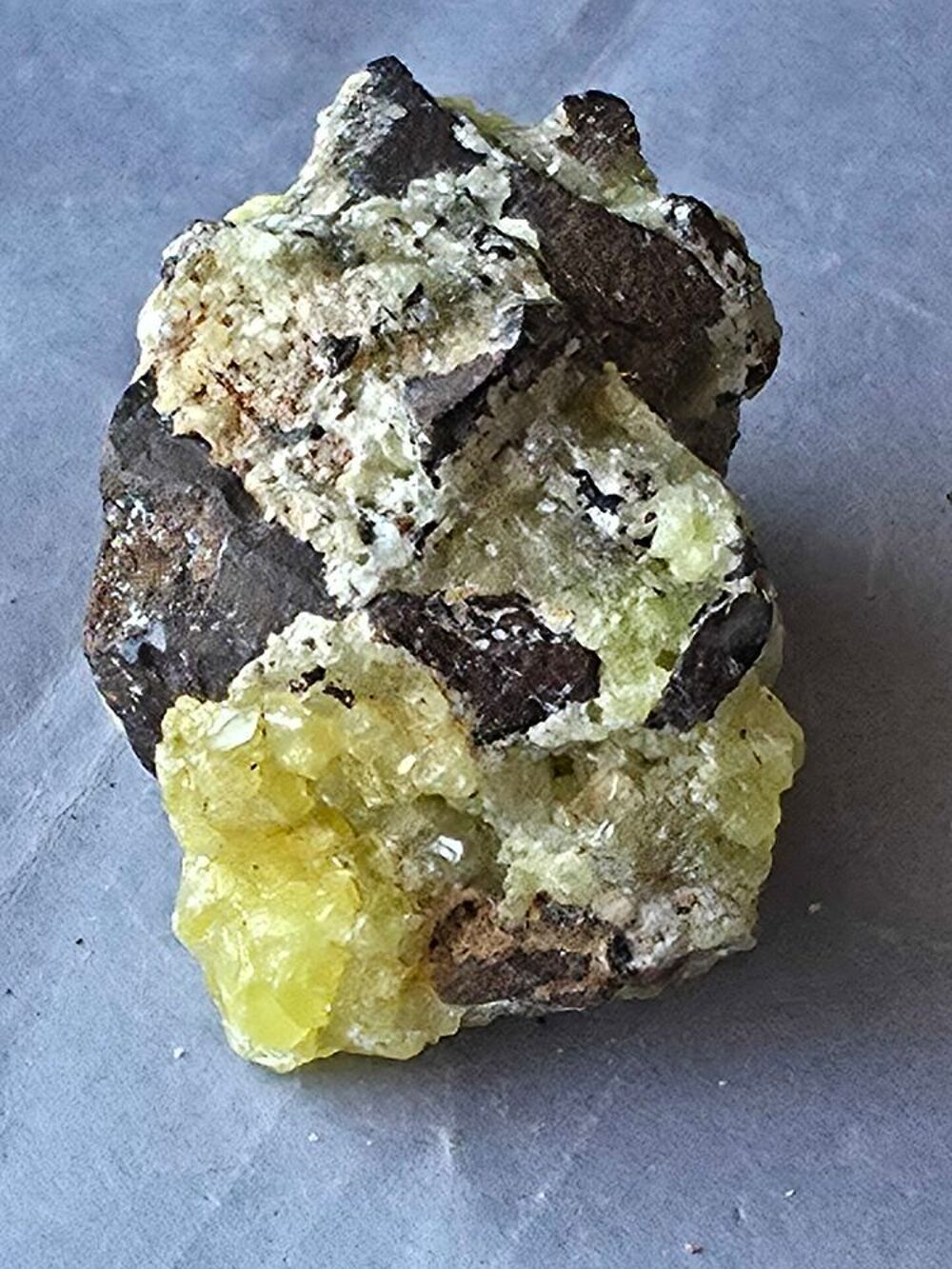 Min&eacute;ral Pyromorphite Jaune RDC Katanga 38g 