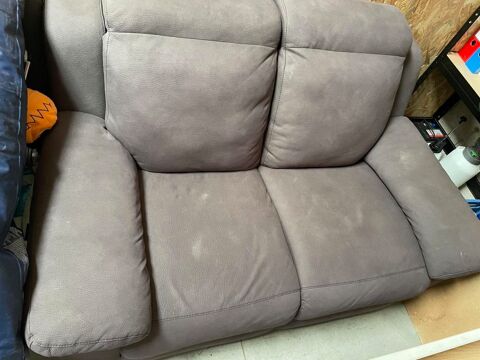 Canape 3 personnes tr�s bon �tat pas de tache 250 Romill� (35)