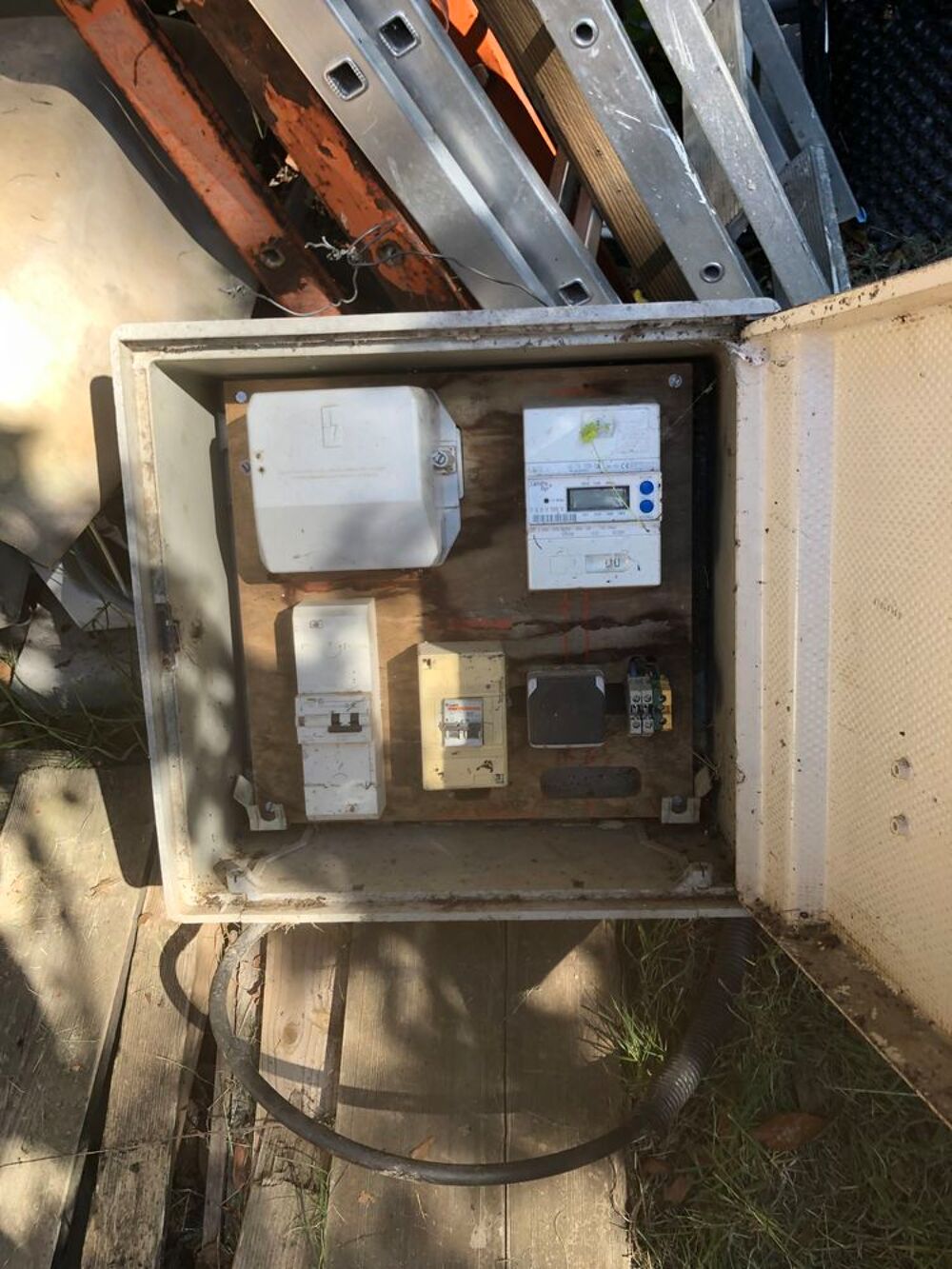 Compteur de chantier, double disjoncteur Bricolage