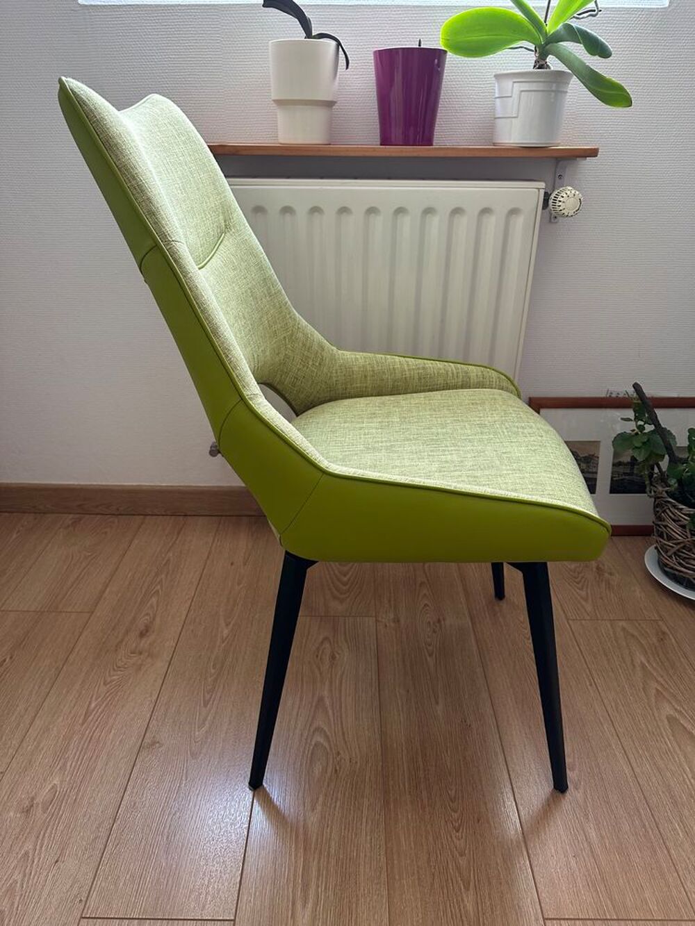 Ensemble de 6 chaises design pieds m&eacute;tal noir FURTIF Meubles