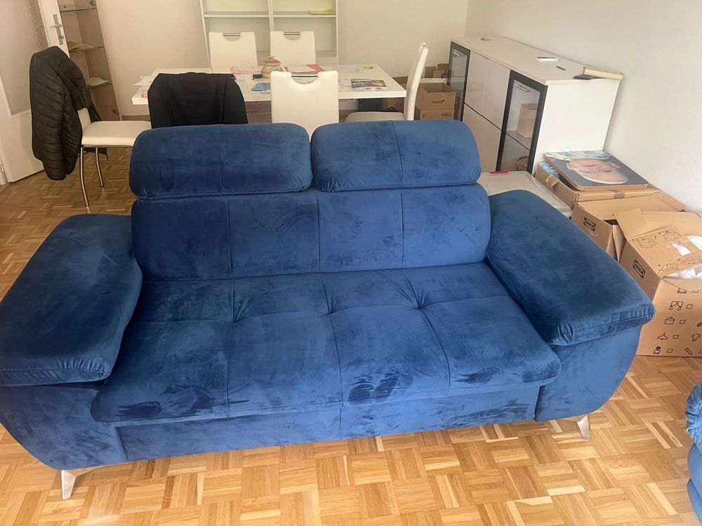 Confortable canap&eacute; bleu nuit Meubles