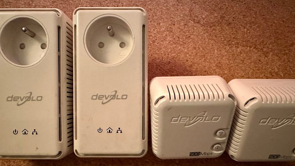 2 DEVOLO DLAN 200AVplus et 2 DEVOLO DLAN 500 WIFI Matériel informatique