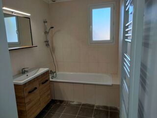 Maison à louer 4 pièces 84 m²