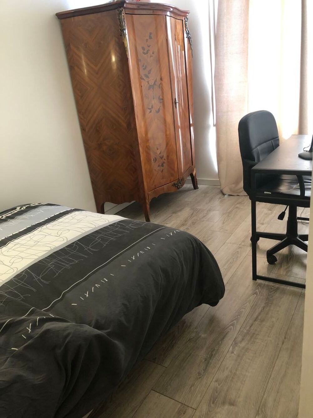 Location Colocation 1 chambre meublée de 9 m2 en colocation Champs-sur-marne