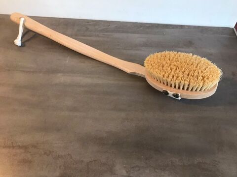 Brosse pour le corps en bois, marque Anaé, neuve,
Avignon (84)