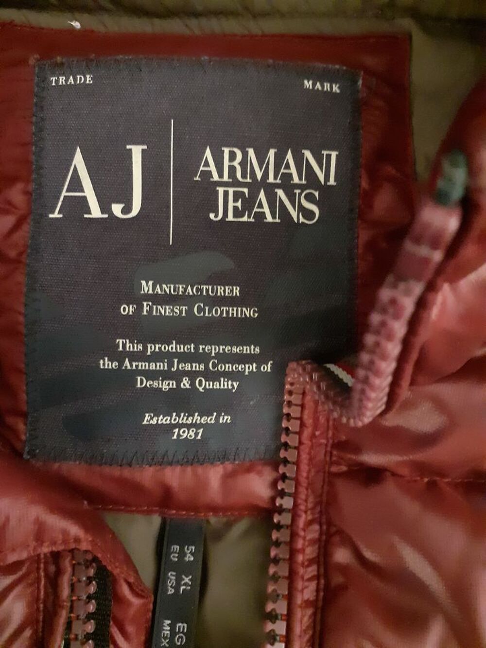 Blouson Armani tres bon etat Vêtements