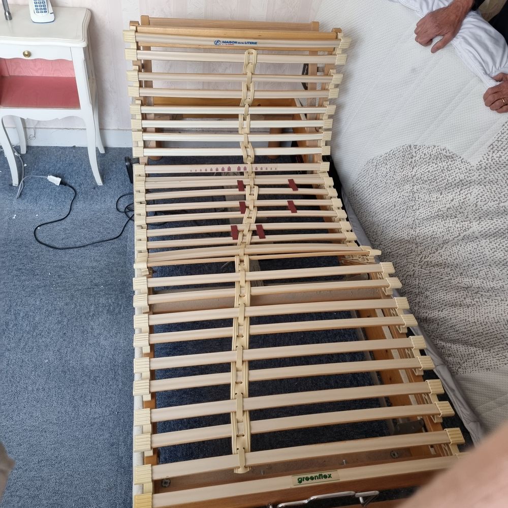 Lit electrique 1 place 80&times;200 cm Meubles