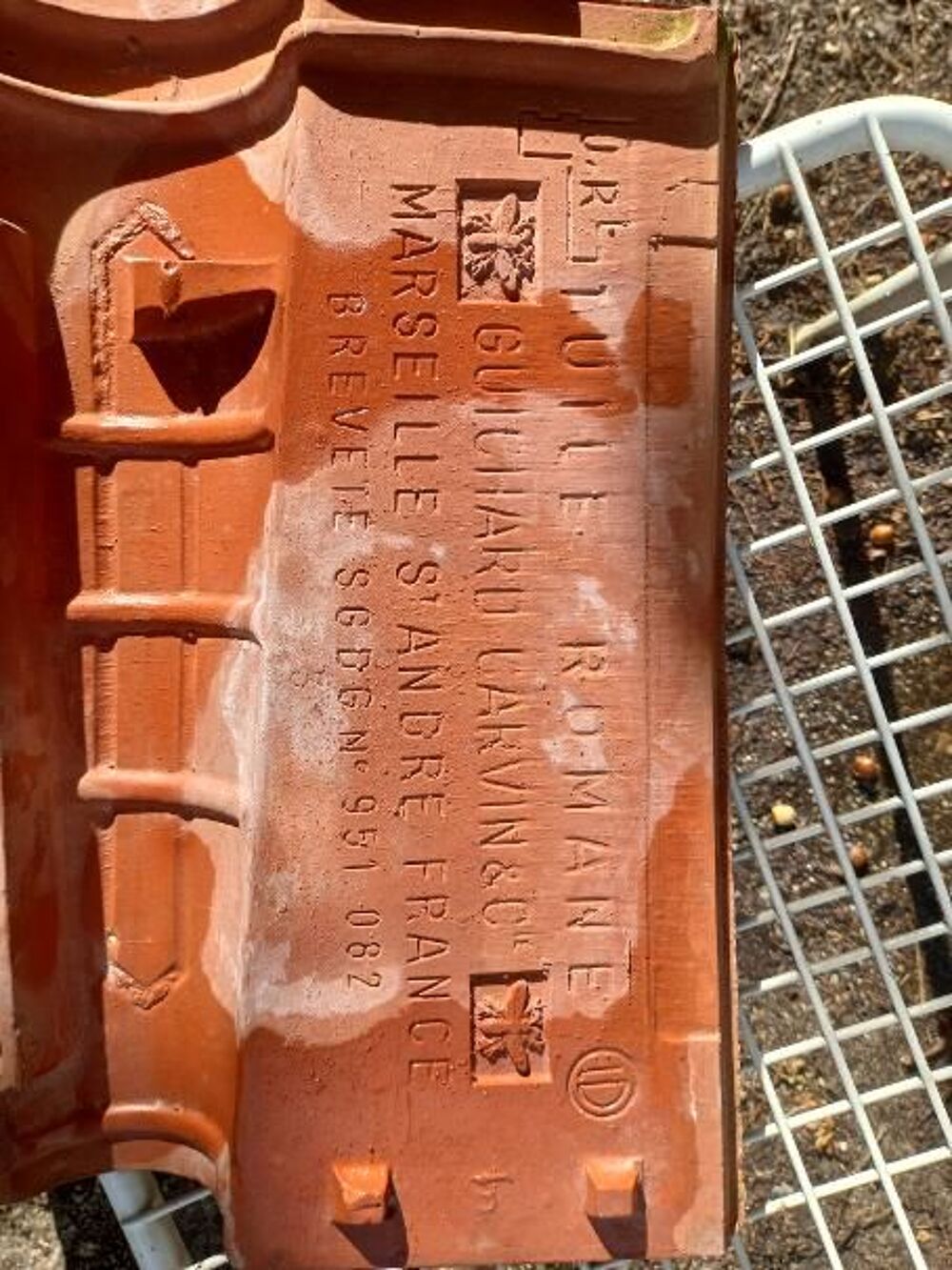Tuiles anciennes Guichard Carvin Marseille St Andr&eacute; ? Abeill Bricolage