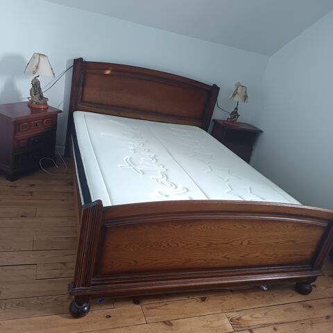 Lit en bois avec matelas et chevets 200 Passy-en-Valois (02)