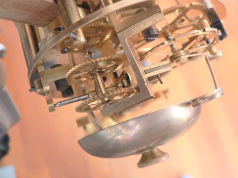 Pendule  escarpolette signe Philippe MOUREY 1700 Laxou (54)