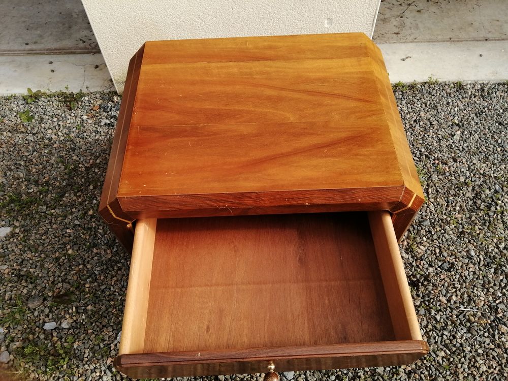Table de chevet, bout de canap&eacute; ann&eacute;es 30-50 Meubles
