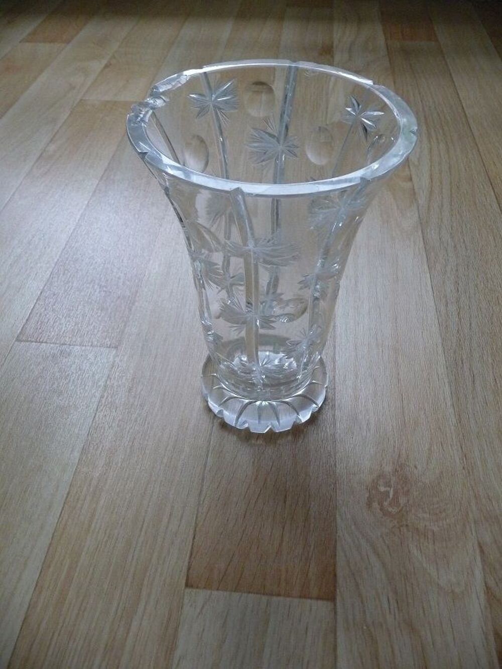 Vase en cristal motifs de bleuets mod&egrave;le ann&eacute;es 80 Décoration
